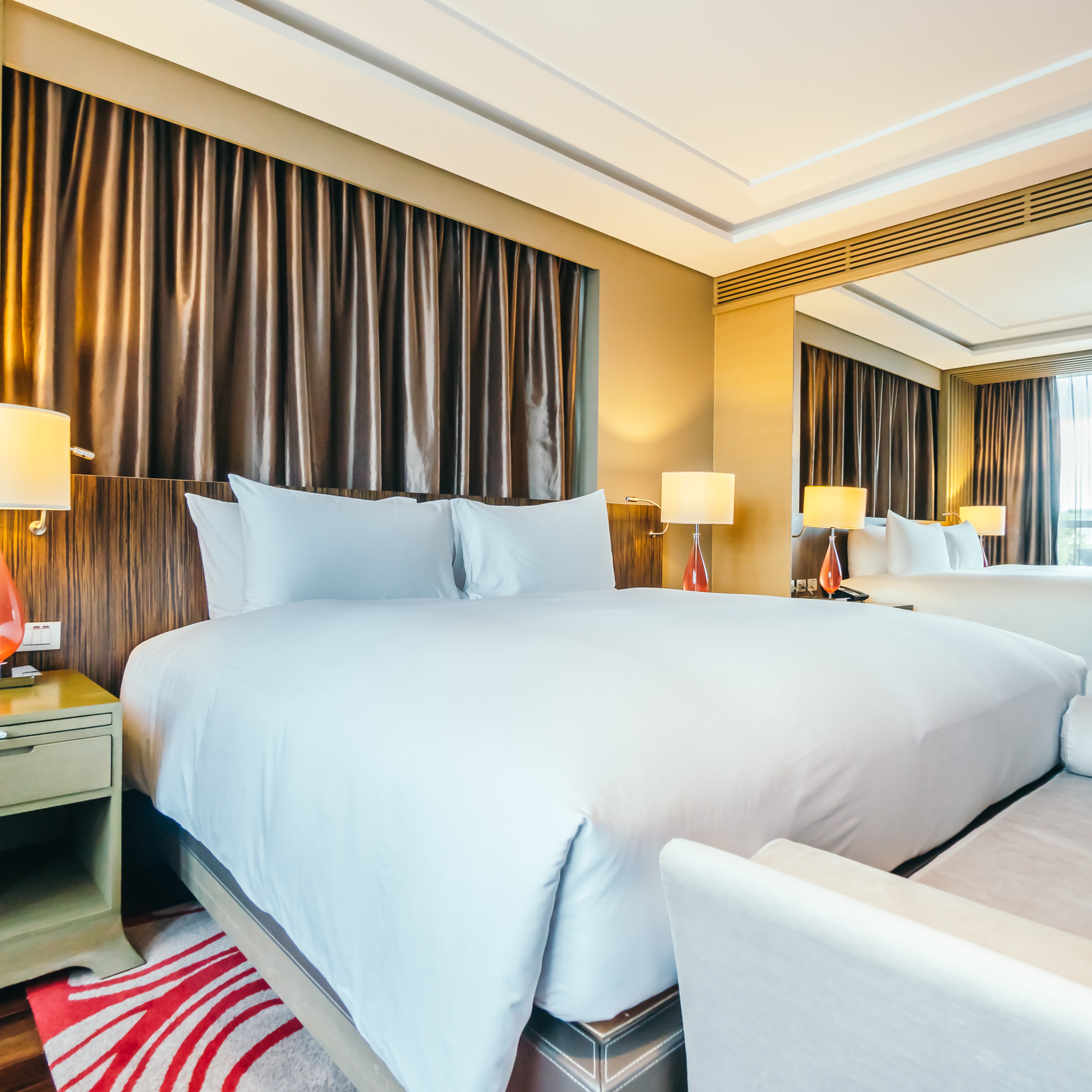 Modern hotel-style bedroom with premium mattress from Mattress To Door Stores in Mississauga, London, Scarborough, Brampton.